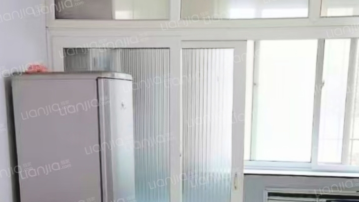 燕赵花园  南北通透 四居双卫  154.7平-厨房