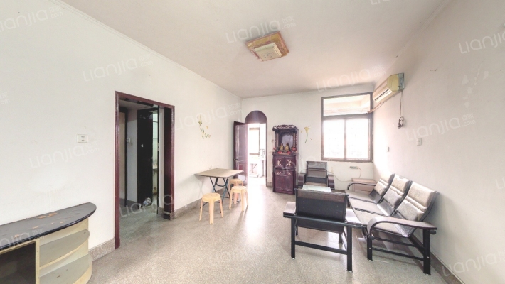 财政局宿舍楼二手房实景图