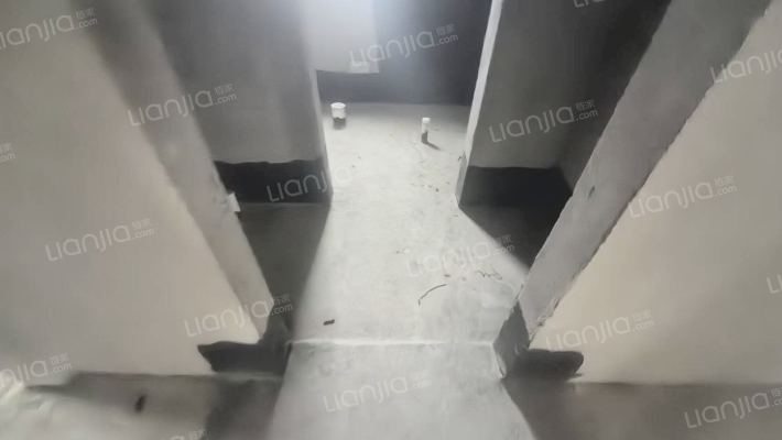 北京界三利中和城洋房大三居双卫，采光好门口838车站-淋浴间