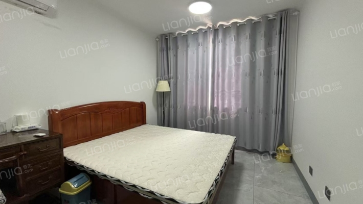 精装！联排带院，满五唯一 高尔夫别墅区 业主靠谱卖-卧室C