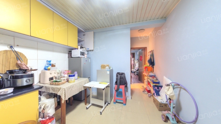 候潮公寓二手房实景图