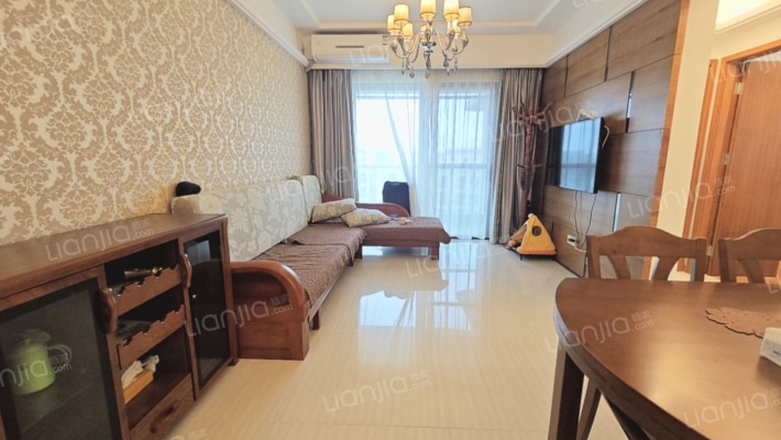 蔚蓝高尔夫二手房实景图