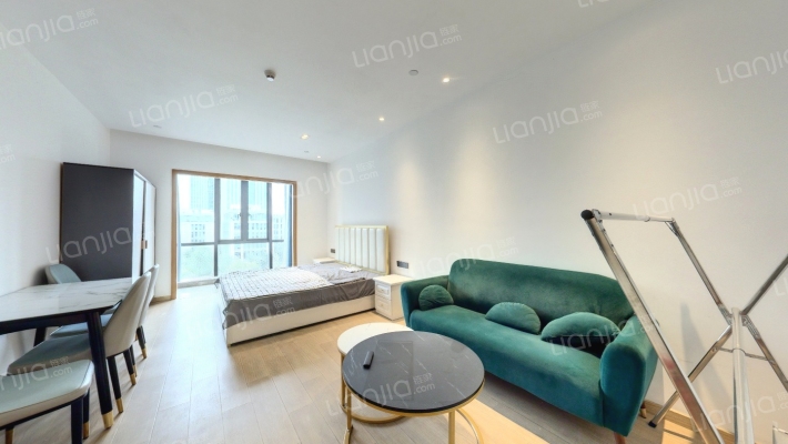 中新大厦二手房实景图