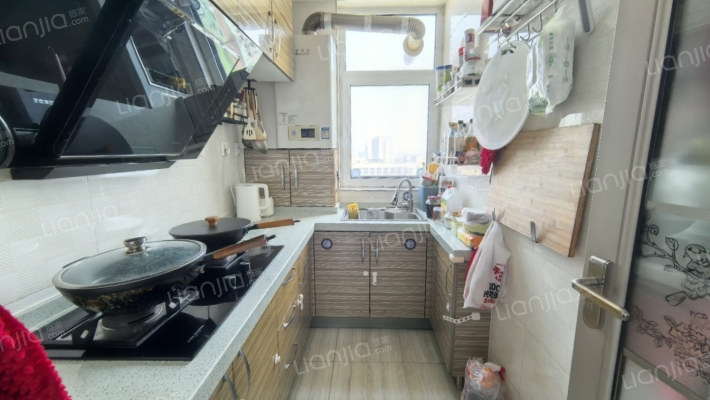 北新家园 2室1厅 东-厨房