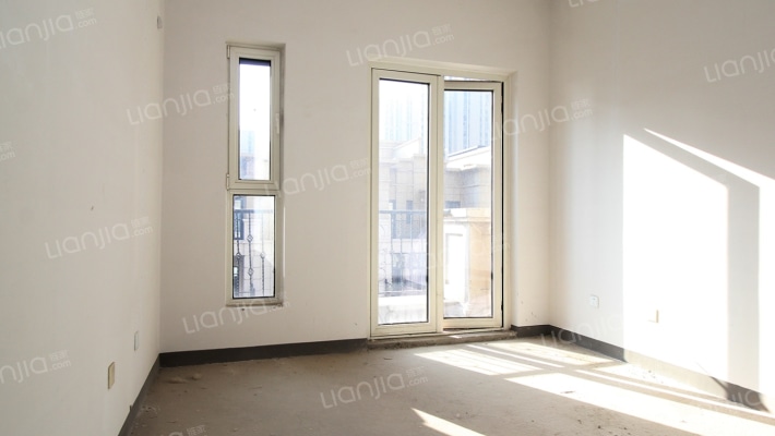 K2狮子城北区 4室2厅 南 北-卧室B