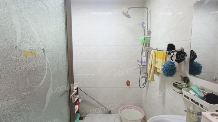 香邑溪谷洋房 简装  南北通透-卫生间A