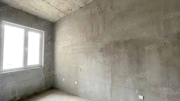 60平花园 257.58平 经典户型 随时看房 房本满2年毛坯-卧室C