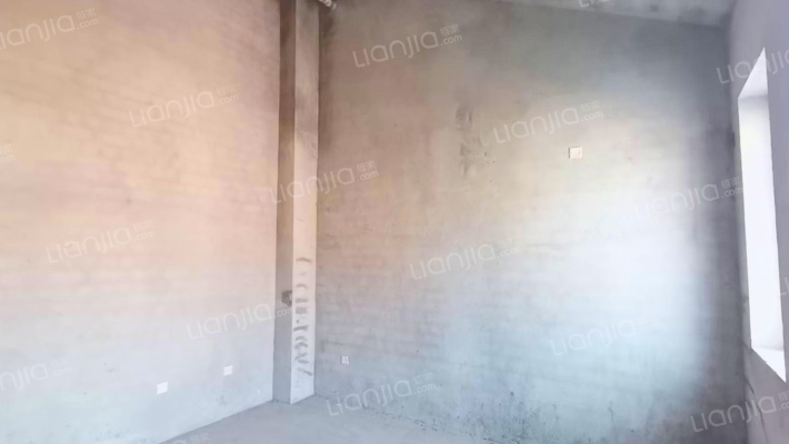 京西 京都高尔夫别墅区 291平南入户的联排别墅急售-衣帽间