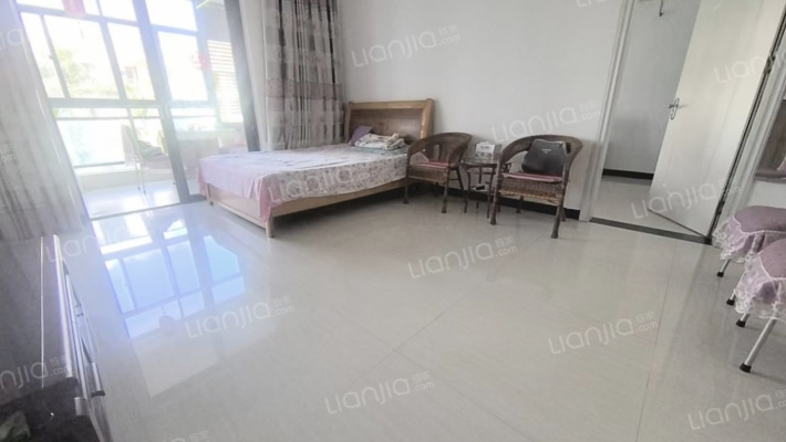 温泉高尔夫度假村二手房实景图