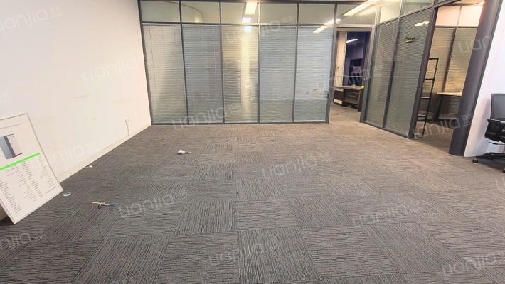 绿地双子塔二手房实景图