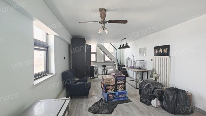 荣域启程二手房实景图