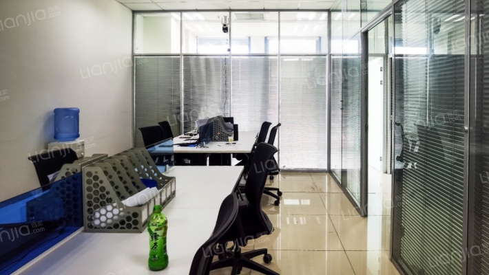 万海大厦二手房实景图