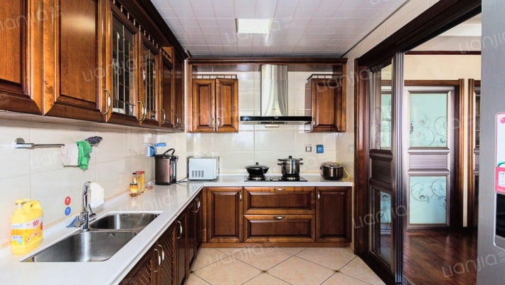 3+4大叠拼 豪 华装修 高挑大客厅 红木家具 价位可谈-厨房