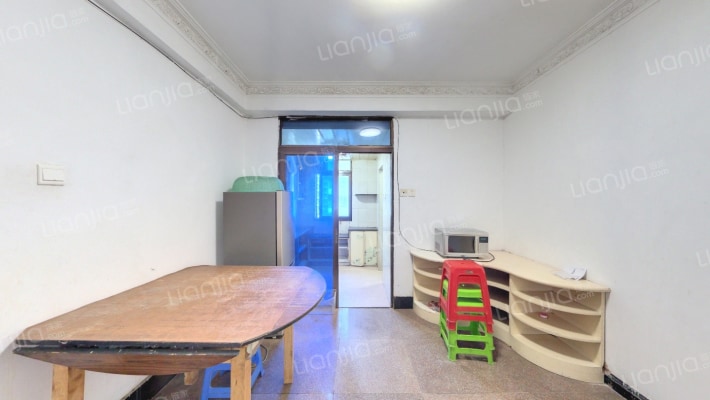 津泰新村二手房实景图