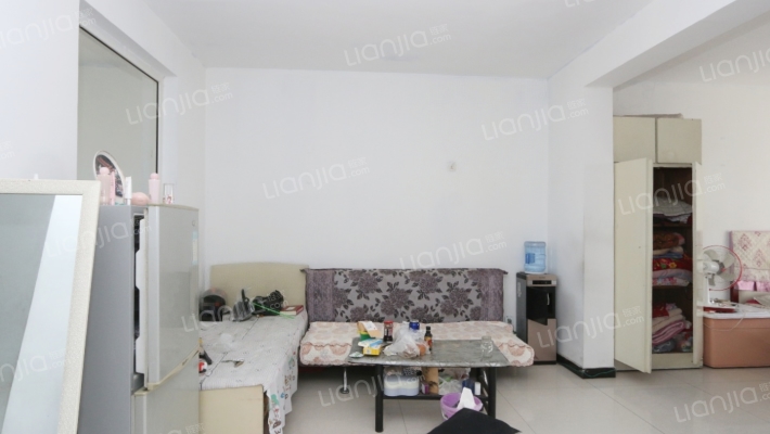 中央康城回迁楼二手房实景图