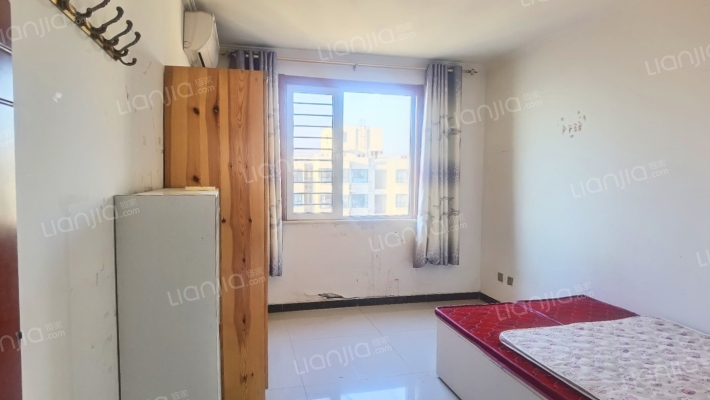 水岸花城 2室1厅 南 北-卧室B