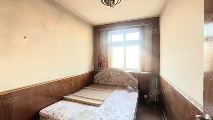 学园小区 2室1厅 南 北-卧室B