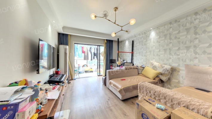 亚泰山语湖二手房实景图