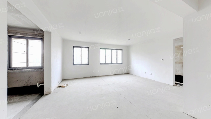 龙惠花苑三期二手房实景图