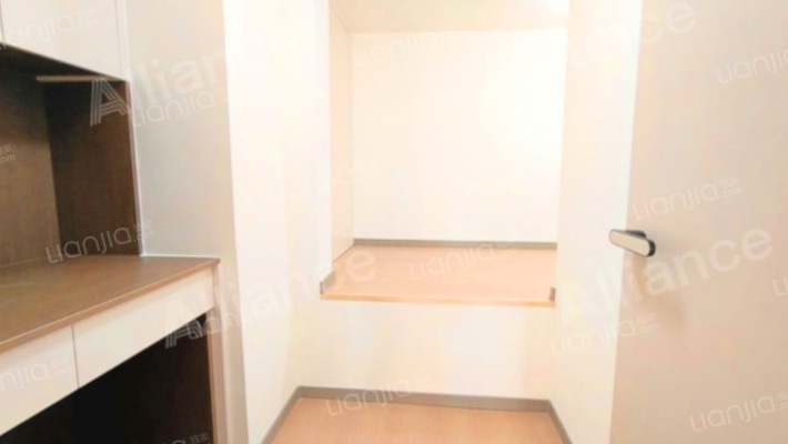 公园8090 3室2厅 南-卧室C