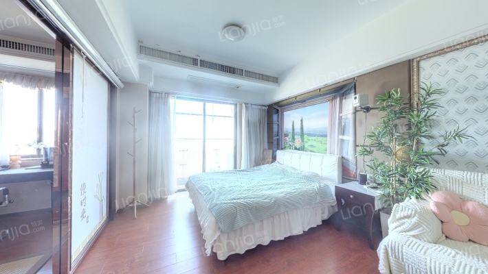 铂顿国际公寓二手房实景图