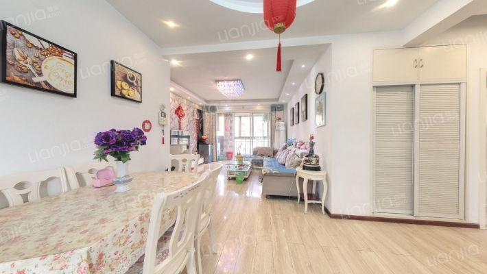 新城俊园二手房实景图