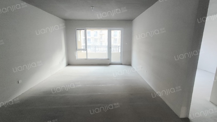 大社区 南北通透 好楼层 采光视野好 北京公交直达小区-客厅