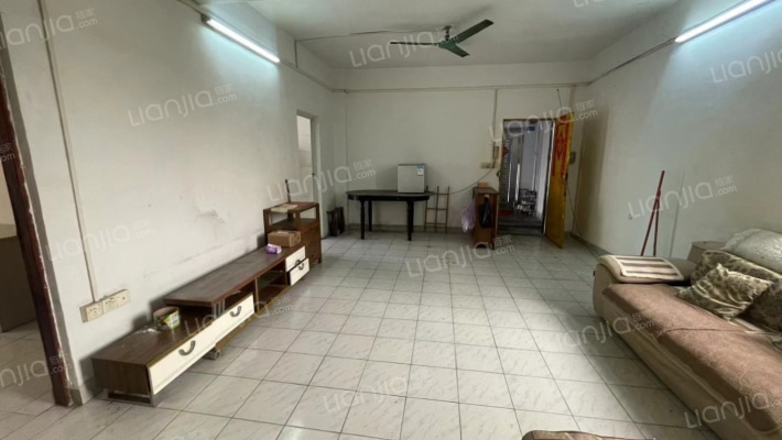 八达路东苑楼二手房实景图