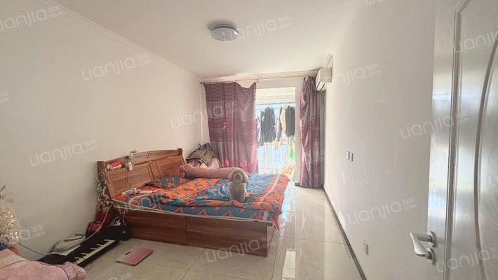 青花府南北通透两居室 中上楼层 采光好-卧室A