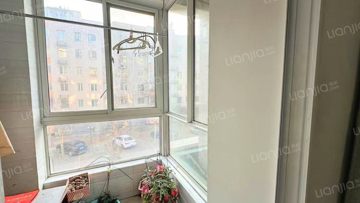 蓝天美林湾 2室2厅 南 北-阳台