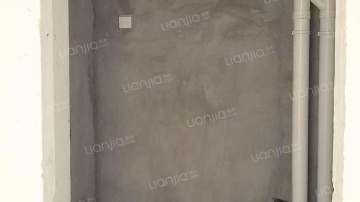 838沿线，70年大产权，房本满五唯一，集体供暖。-卫生间