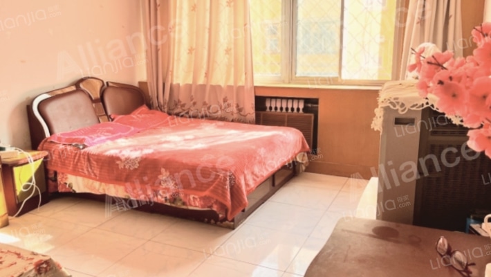 房本满五唯一 税低 中间楼层 看房提起约-卧室B