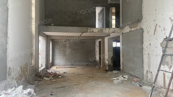 东尊优山美地二手房实景图