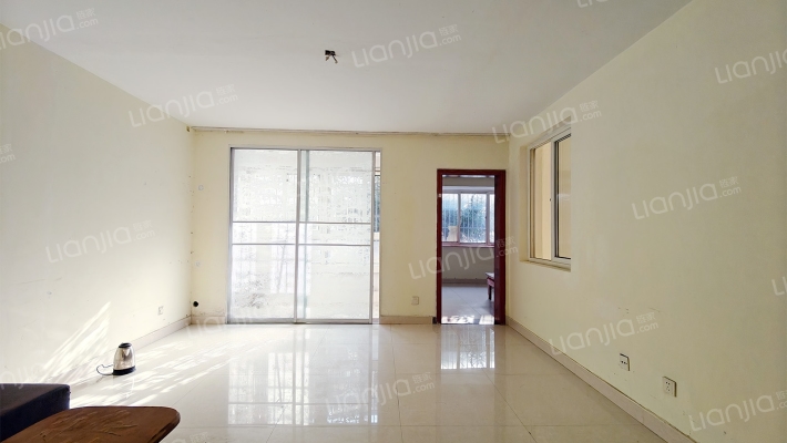 水岸华庭二手房实景图