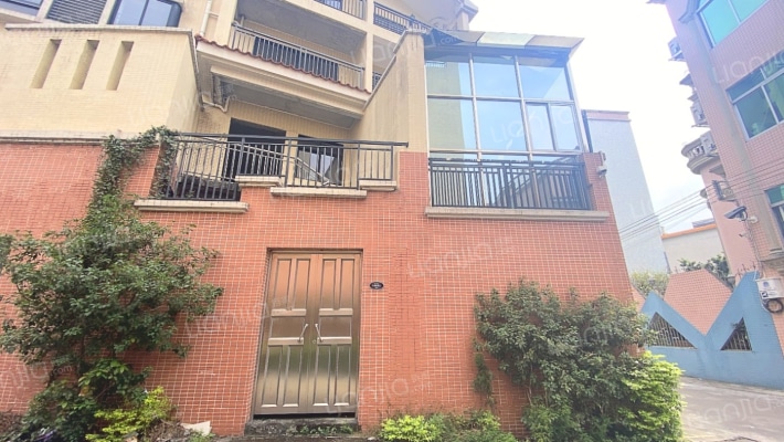 新龙豪庭二手房实景图