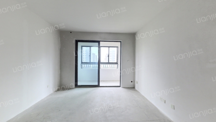 新东花园二手房实景图