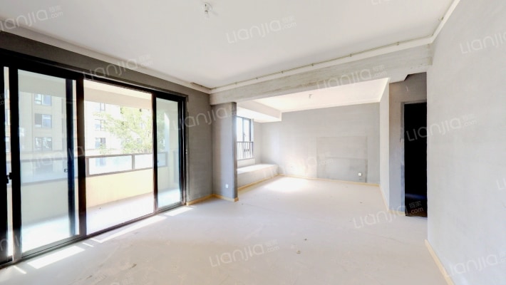 江畔名邸二手房实景图