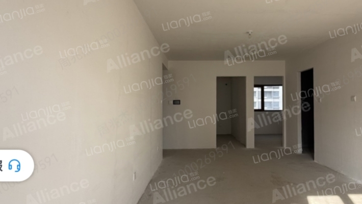 码头商圈 距离北京1900米  南北通透三居-餐厅