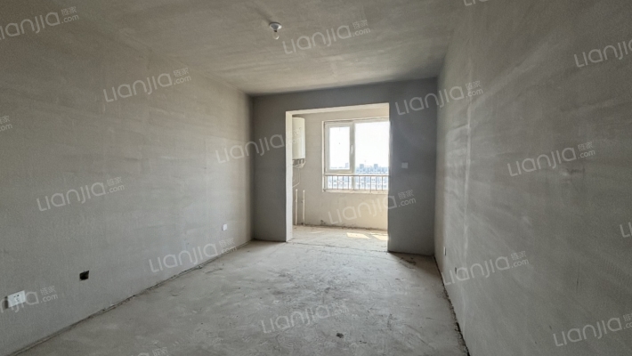 中低楼层 毛坯大三居 地理位置优越交通便利-卧室A