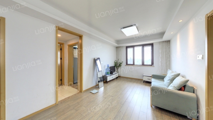 莱蒙湖畔二手房实景图