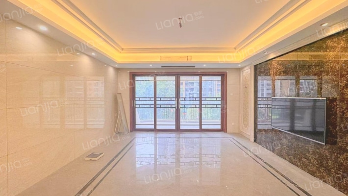 雅居乐蔚岚二手房实景图