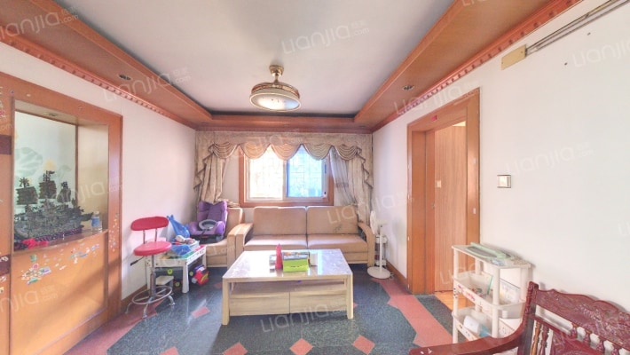 秀灵公寓二手房实景图