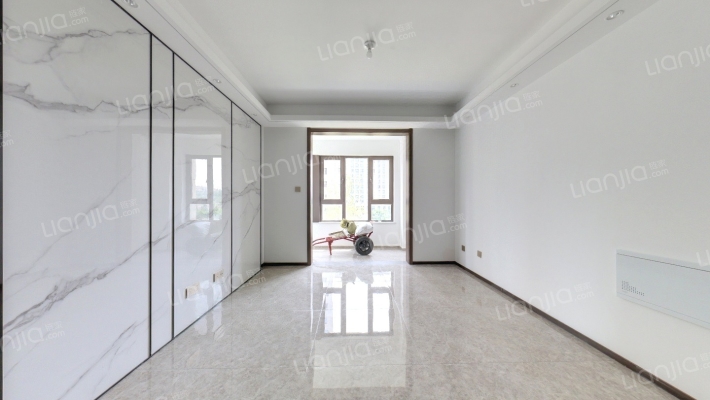 世茂璀璨学府二手房实景图