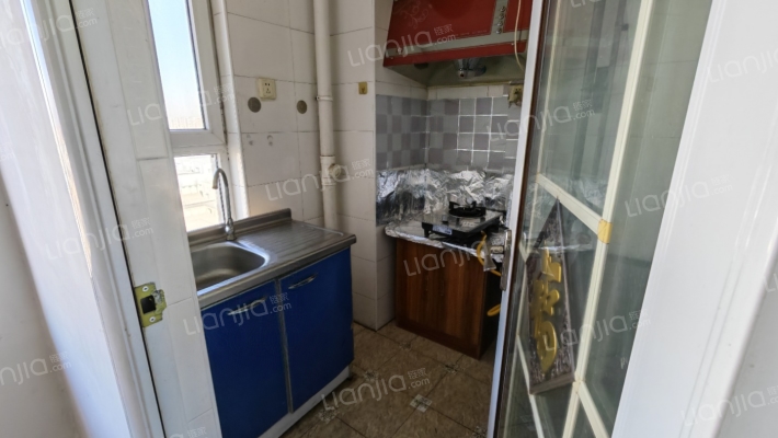 惠友旺角 开间 一居室  随时看房  交通便利-厨房