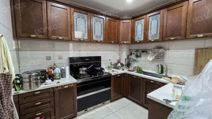 京都颐和城 5室3厅 南 北-厨房