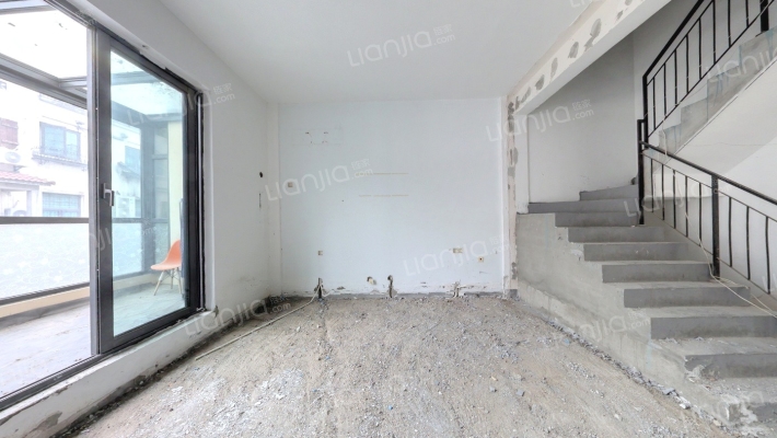 华新国际天著二手房实景图