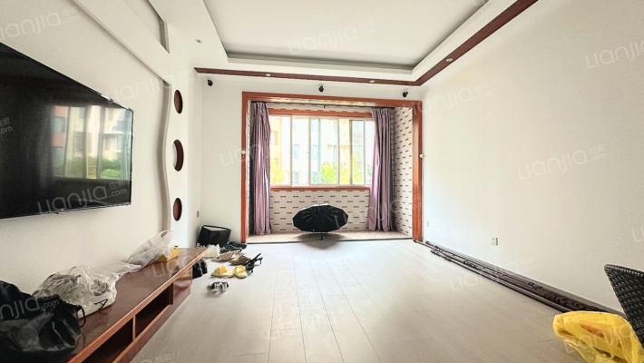 东城蓝湾二手房实景图