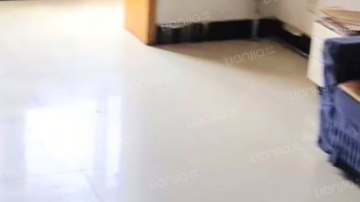 南北通透两居，好楼层，采光视野好，无遮挡，环境好。-客厅