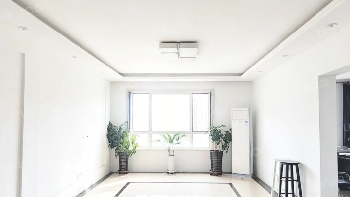 春城雅苑二手房实景图