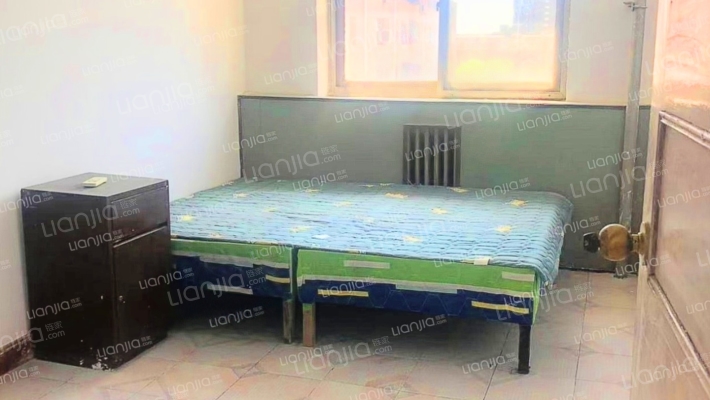 范阳主路， 楼间距大， 采光充足， 户型方正，税低-卧室A